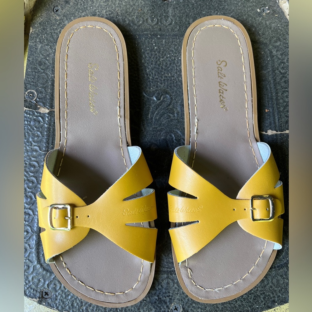 New Salt Water slides sandals size 8 NWOT